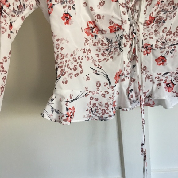 PB Blue Life lillia top in ivory floral NWT size S - Picture 7 of 13